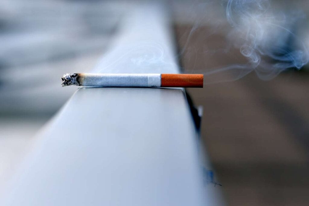 what does smoking do to your metabolism