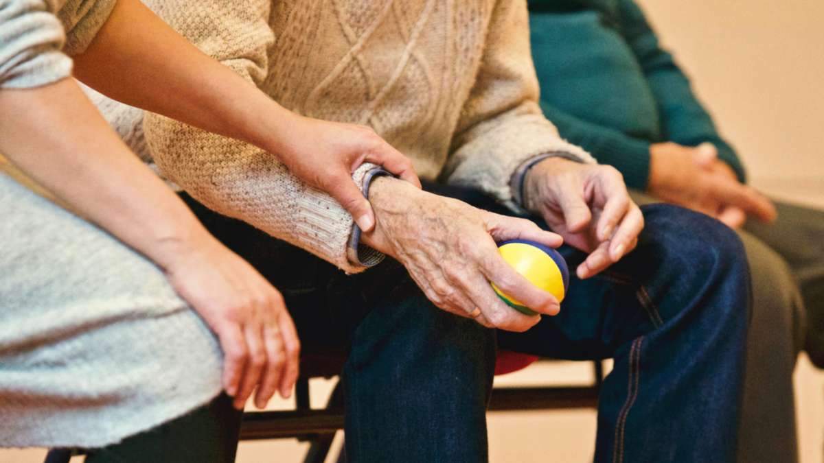 what's the difference between nursing homes and rehab facilities (2)